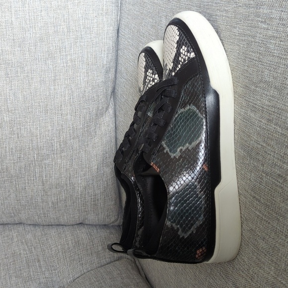 27 Edit Naturalizer Valarie Leather Snake Print Sneaker Shoes Women's Size 6.5M - Picture 6 of 16
